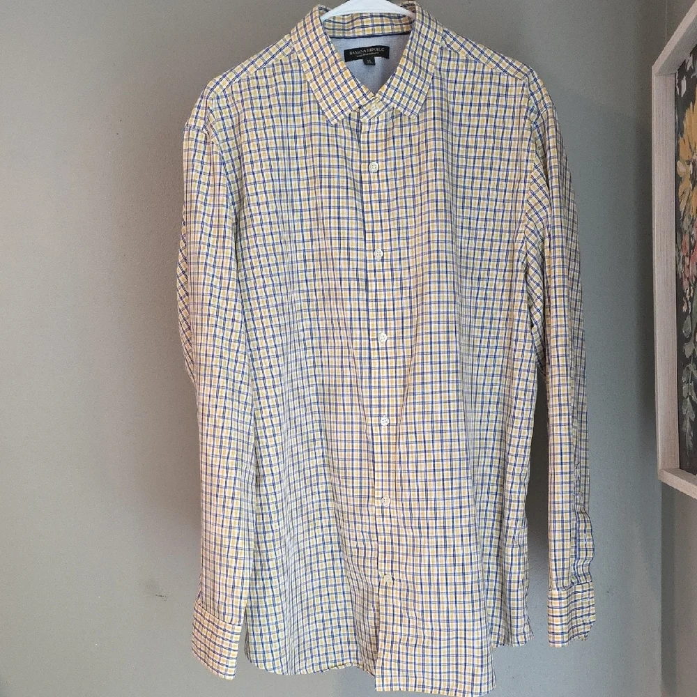 Banana Republic Blue and Yellow Button Down Shirt Size XL